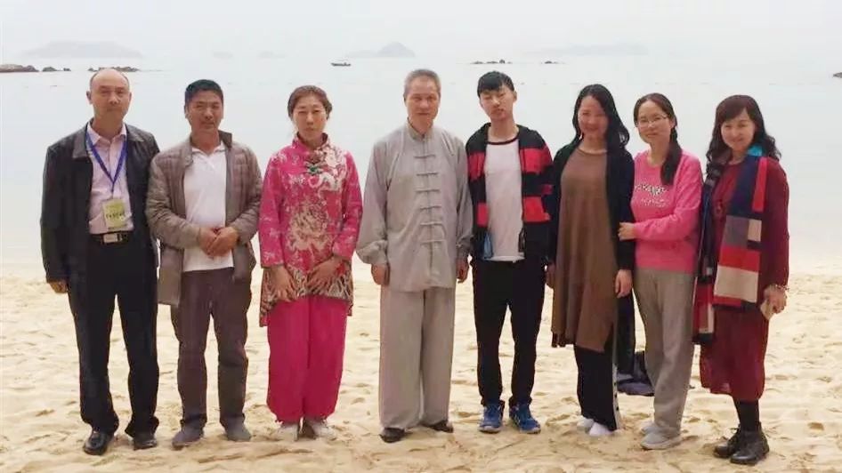 孩子突然不上學了？是提醒家長要覺醒了！